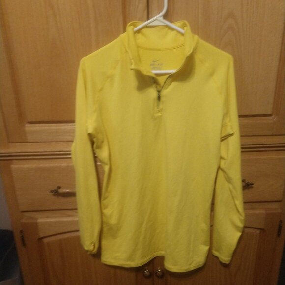 NIKE LIVE STRONG DRI-FIT YELLOW XL - Picture 1 of 4